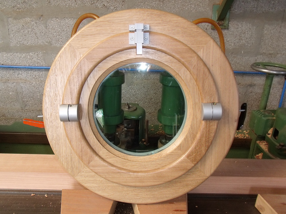 Fabrication oeuil de boeuf pivotant (vue intérieure) - Marennes