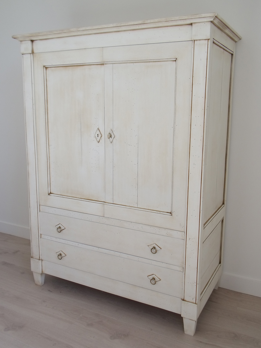 Armoire Laque Vieillie - La Tremblade